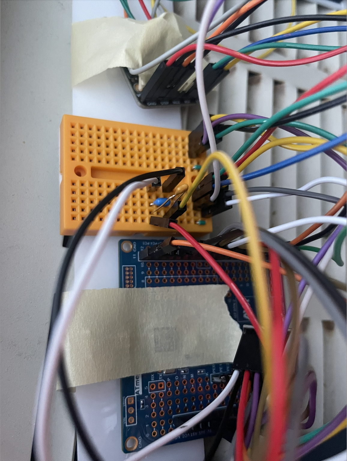 De-noise Capacitor Circuit